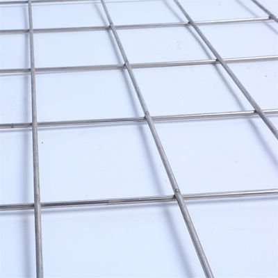 Galvanized Welded Roll Mesh Fence Wire Wire Low Carbon Coated Galvanized Wire Mesh