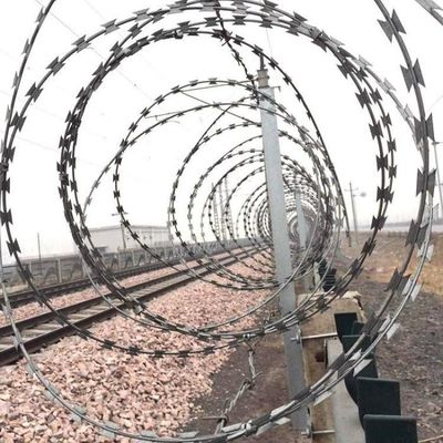 Hot Dip Galvanized Barbed Wire Rope Heavy Duty Wire Mesh Fence Anti-Climb Keamanan Pertanian