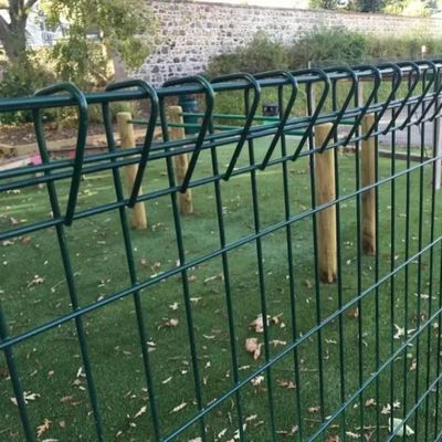Roll Top Triangle Bending 3d Curved Fence Brc Welded Fence Berkelanjutan