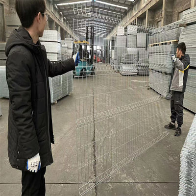3D Curved Welded Wire Mesh Taman Pagar Rumah Dekorasi Luar Ruang