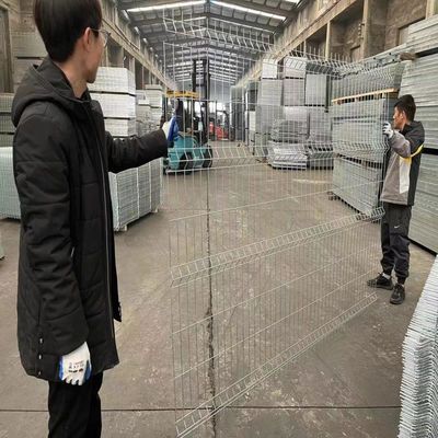 0.6m - 3.0m Tinggi Galvanized 3d Curved Fence Untuk Playground Fence Panel
