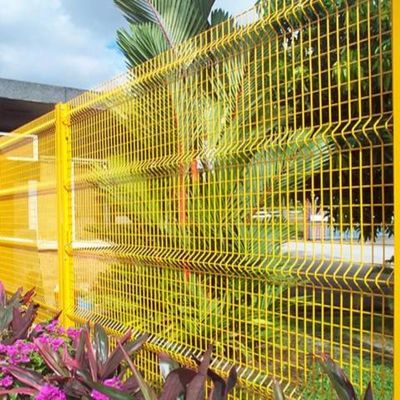 Pagar Lengkung 3D Galvanis Celup Panas Diameter Kawat 4.0mm Tugas Berat dengan Jaring 50x200mm untuk Keliling Taman Industri
