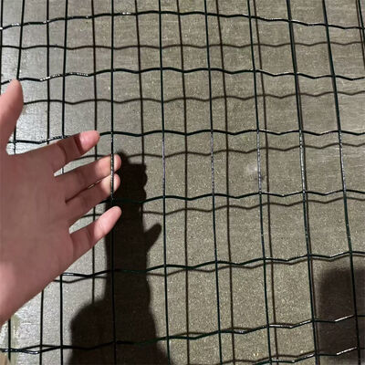 PVC Coated New Euro Holland Wire Mesh Harga Pagar Wire Mesh Dilas Plastik Dilapisi Welded Wire Mesh Roll