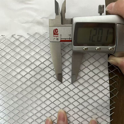 Kawat stainless steel penting Mesh logam diperluas untuk industri ritel Aplikasi Filter Air Cairan Baru Pump Engine Gear