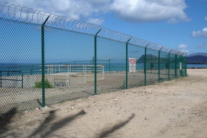 100ft 50ft 8ft 6 ft Galvanized Chain Link Fence Rolls 2.0mm Cyclone Mesh Fencing 1