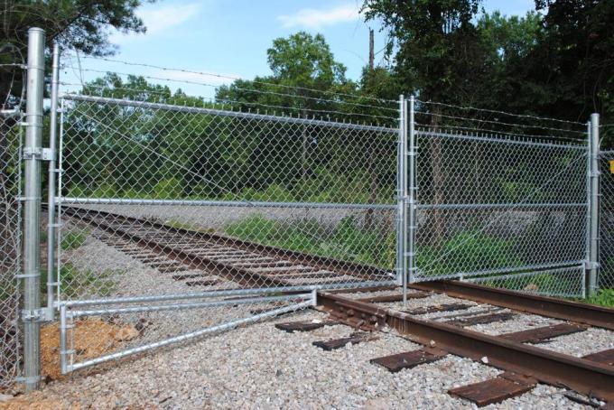100ft 50ft 8ft 6 ft Galvanized Chain Link Fence Rolls 2.0mm Cyclone Mesh Fencing 3