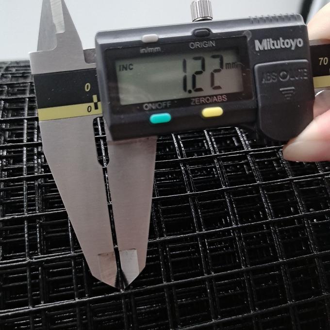 Pagar Kawat Dilas Dilapisi PVC Hitam Persegi 1/2 Wire Mesh Dilas Galvanis dalam Gulungan 0