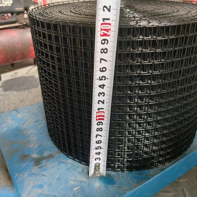 Pagar Kawat Dilas Dilapisi PVC Hitam Persegi 1/2 Wire Mesh Dilas Galvanis dalam Gulungan 4